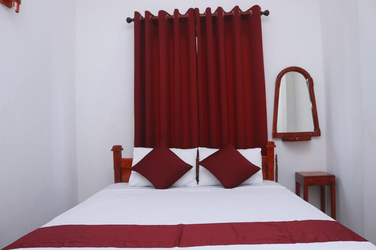 Castle Resort Yala 티사마하라마 외부 사진
